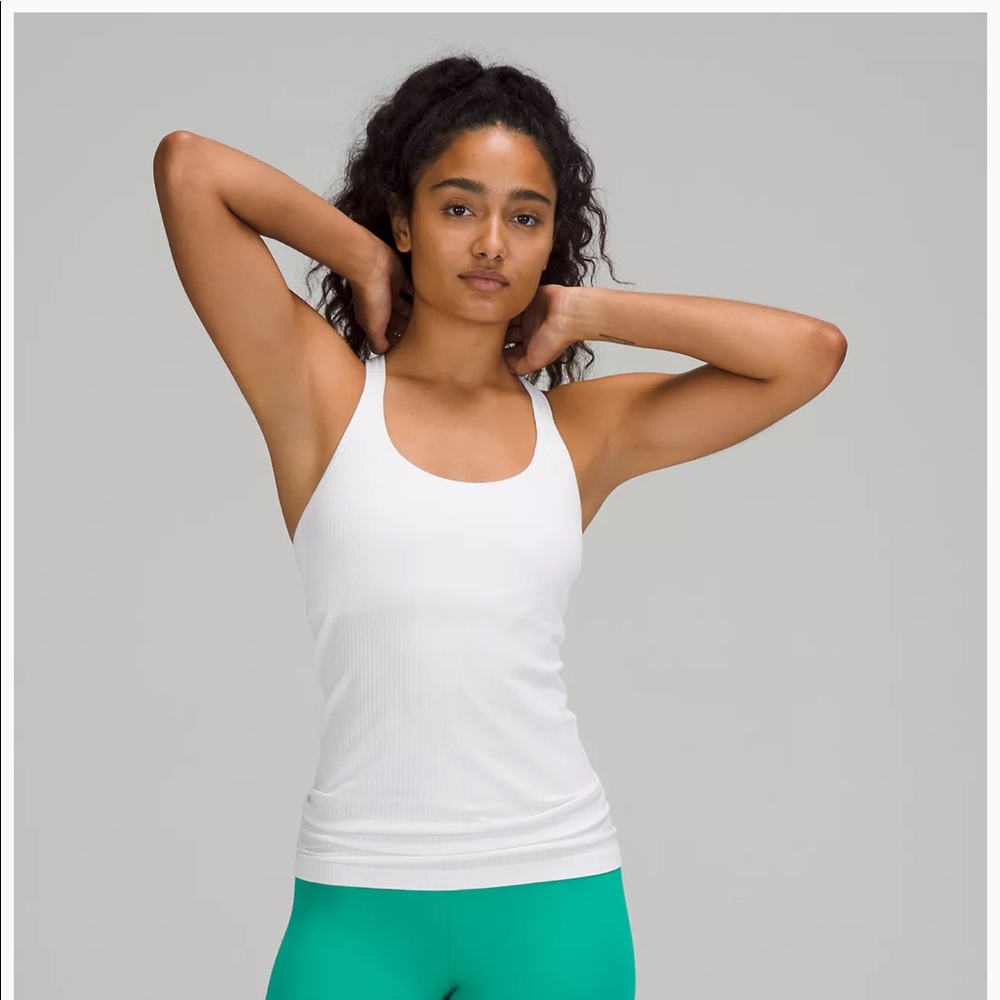 Lululemon Ebb to street tank with built in bra